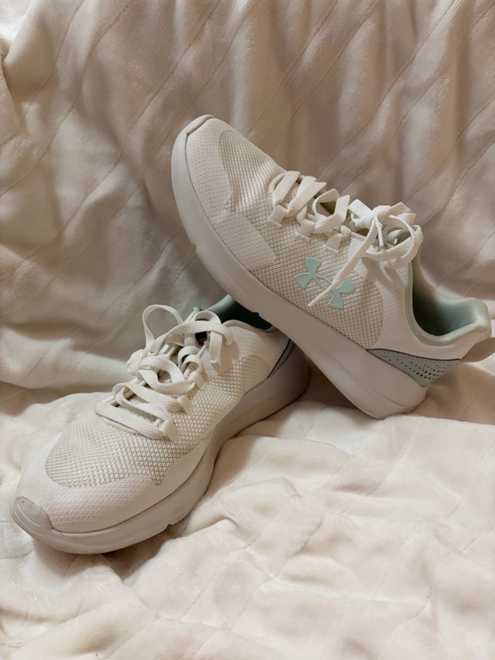 Under Armour Women’s Cream-White Sneakers with Mint Logo